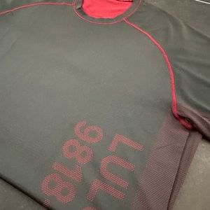 Lululemon metal vent tech anniversary limited edition short sleeve size large